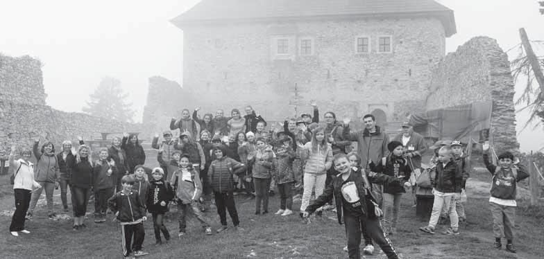 realistické prózy. Slavnosti se hojně zúčastnili místní obyvatelé, zástupci regionální i komunální správy spolu s členy Čtvrtek 22. 11.