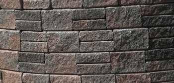 Volbou umístění spojky volíte typ opěrné stěny. Můžete takto vytvářet zeď svislou i zeď s odklonem od svislice 3-5. Tento sklon závisí na volbě výšek kamenů. Obr.
