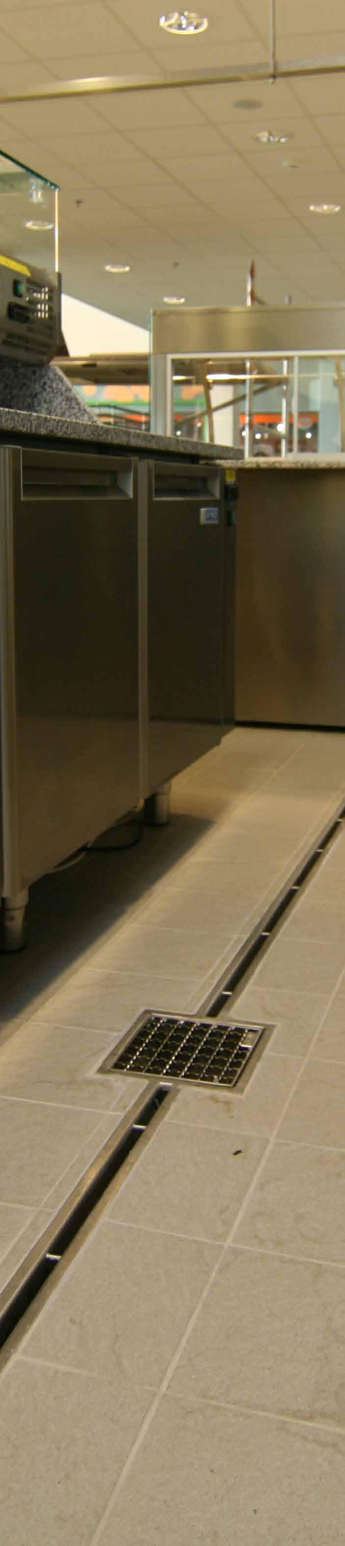 Rošty jsou umístěny po celé délce žlabového systému. Zákazník může vytvořit celkový vzhled podlahy výběrem správného provedení roštu.