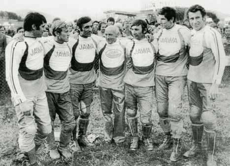 Do roku 1969 bojovali o Mezinárodní trofej pouze jezdci ze zemí, které vyráběly motocykly.
