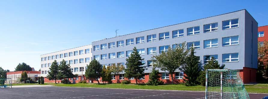 Zkrácené studium na 1 rok Pro absolventy středních škol, JŠ, VOŠ a VŠ Délka studia Forma studia Ukončení studia 36-67-H/01 Zedník 1 rok DE ZKR ZZ 36-67-H/01 Zedník se zaměřením na obkladačství 1 rok
