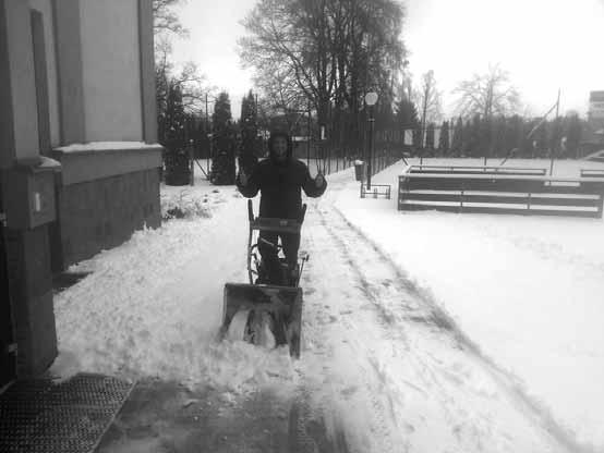 Po ránu přišly nejprve opravy výpadků elektřiny na veřejném osvětlení, hned potom