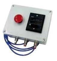 DIAPHRAGM FAILURE DETECTION The Electronic Leak Detector provide a signal via warning lights, a sound alarm, and the