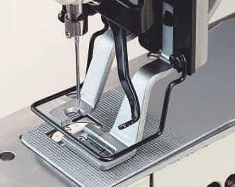 CHARAKTERISTIKA TECHNICAL FEATURES íâıìë ÂÒÍËÂ ÌÌ Â Vysoká kvalita a produktivita šití The best performance of sewing Ç ÒÓÍÓÂ Í ÂÒÚ Ó Ë ÔappleÓËÁ Ó ËÚÂÎ ÌÓÒÚ ËÚ fl Maximální rychlost šití 300 ot./min.