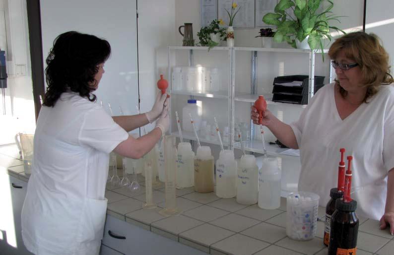 25 Laboratoř Laboratoř 1. SčV, a.s. Příbram zajišťuje kontrolu kvality surové, upravené a pitné vody a kontrolu jakosti vypouštěných odpadních vod.