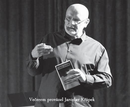 Za deskou Františka Bogataje stojí Křápek a Lopata Ostrožská Lhota Profesor uherskohradišťského gymnázia Jaroslav Křápek a místostarosta Ostrožské Lhoty Josef Lopata.