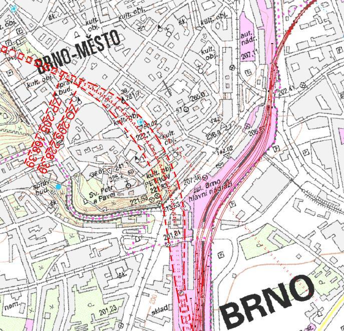 2.2. Původní návrh podzemního kolejiště žst. Brno hl.n. V původním návrhu je podzemní kolejová skupina žst. Brno hl.n. navržena částečně v hloubeném tunelu a částečně v tunelech ražených s rozhraním u ulice Nádražní, přičemž podzemní nástupiště částečně zasahují pod historickou zástavbu centra města.