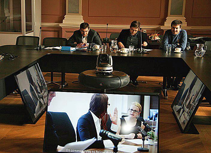materiály a další výstupy projektu. Konference i celý projekt se setkaly s velkým úspěchem, k čemuž přispěla nejen vysoká odborná kvalita lektorů, ale i aktivní přístup všech zúčastněných. 1.