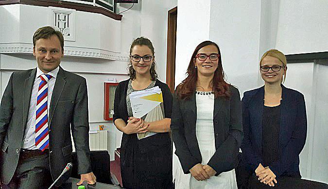 a státních zástupců, a to na standardních dvoutýdenní odborné justiční stáže, nebo metodické stáže pro vzdělavatele a poprvé rovněž na stáže určené pro předsedy soudů či vedoucí státních