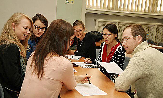 věcech se svou prací a její obhajobou zvítězil a postoupil do finále soutěže, ve kterém obsadil třetí místo; projekt AIAKOS je pravidelně realizován od roku 2014, jde o cyklus vzdělávacích týdenních