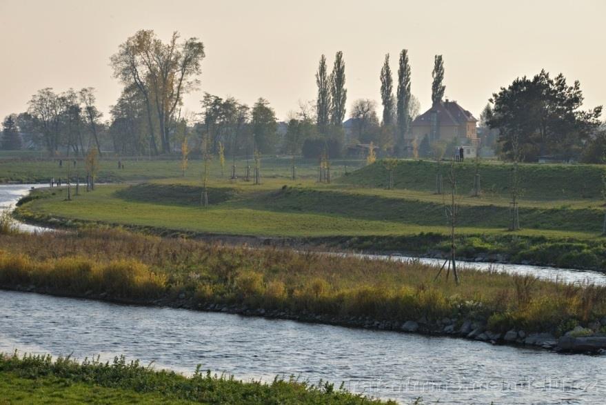 Revitalizace vdních tků Psilvání estetické, rekreační a eklgické funkce vdníh tku mžné spjení s revitalizacemi vdních tků.