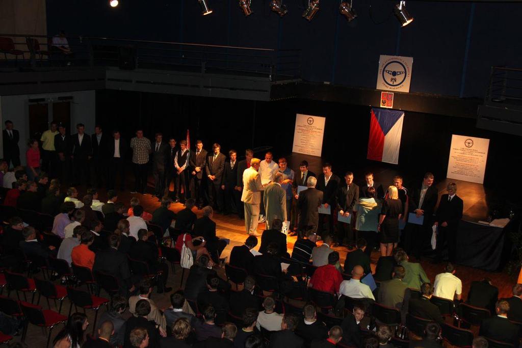 předání výučních listů v sále Bazilica předání