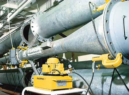 Pohľad zhora na pracovnú plochu Hydraulické valce Valce pre lisy s rámom tvaru C sa objednávajú ako samostatná položka.