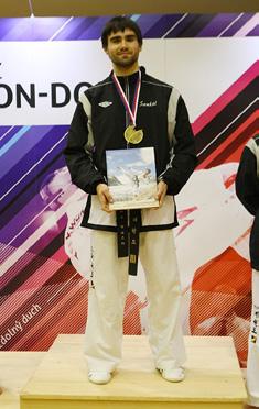 SPORT KONEC ZÁVODNÍ KARIÉRY A ROZJEZD TRENÉRSKÉ DRÁHY V roce 2003 jsem začal cvičit korejské bojové umění Taekwon -do ITF v oddíle Sonkal Praha na Černém Mostě a v ke konci roku 2005 jsem se