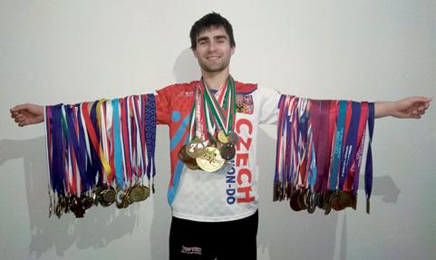 místo technické sestavy, 1. místo sportovní boj 71 kg) z roku 2016. Od 28. 8. 2012 jsem učitelem ve FZŠ Chodovická, kde jsme s oddílem dvakrát vystoupili na exhibici pro místní žáky.