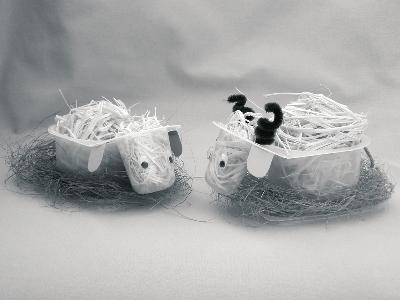 OVEÈKA, BERÁNEK, KRAVIÈKA Pomùcky a potøeby: Kelímky od jogurtù (napø.