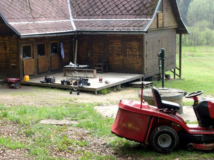 se sešli účastníci tábora (28. 31. 8., 18 účastníků). O podzimních prázdninách (25. 29. 10.