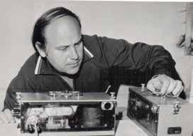 fotografií Vladimír Rudajev při adjustaci seismometrů v roce 1977 Osobní archiv V.