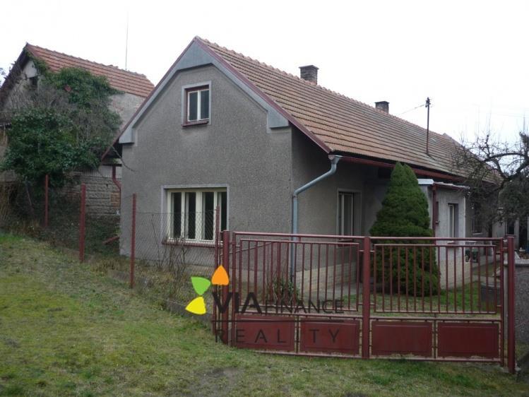 Srovnávané nemovitosti 1. Identifikace Záznam o prodeji srovnávané nemovitosti č. 1 Prodej, Rodinný dům, 90 m 2, Rohovládova Bělá Celková cena: 1.100.000 Adresa: Rohovládova Bělá, okres Pardubice 2.