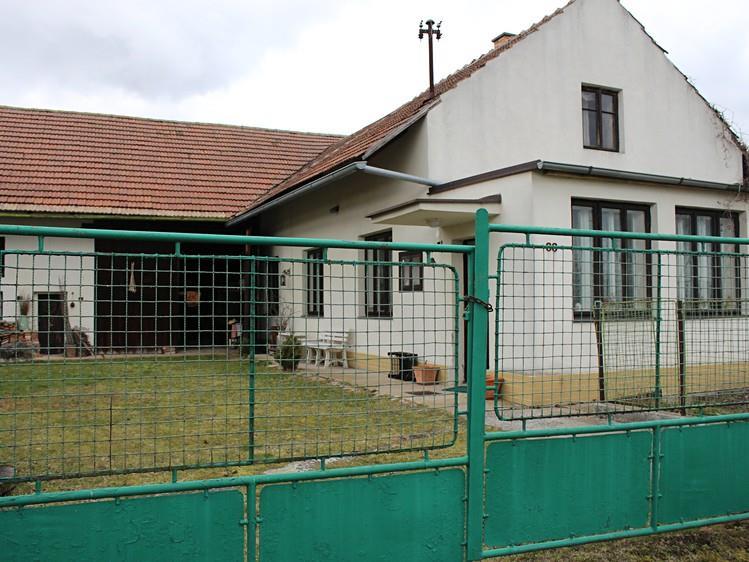 Záznam o prodeji srovnávané nemovitosti č. 4 1. Identifikace Prodej, Rodinný dům, 77 m 2, Babice Celková cena: 1.140.000 Adresa: Babice, okres Hradec Králové 2.