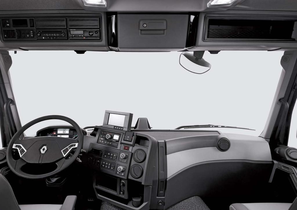 RENAULT TRUCKS_ 26 27 RENAULT TRUCKS_ VŠE NA DOSAH RUKY Užitečné ovládací prvky umístěné na dosah ruky zvyšují komfort za jízdy.