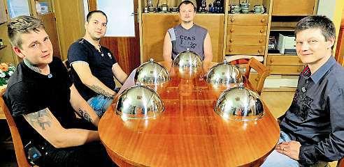 26 9. září 2016 Česká republika KDO UVAŘÍ Pondělí: Petr Kaštánek (37) Pracuje jako operátor výroby vmladoboleslavské Škodovce.