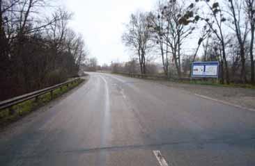 Lednice. Součástí stavby byla rekonstrukce pěti mostů ev. č. 422-040, 041, 042, 043 a 044 na této trase.