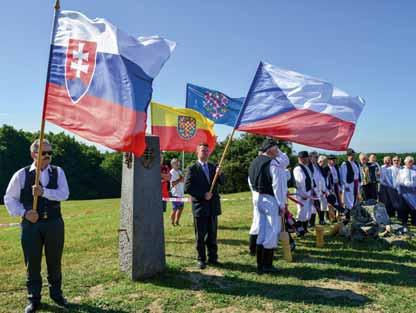 ČERVENEC Na budově Krajského úřadu Jihomoravského kraje, stejně jako na radnicích a obecních úřadech více než 1300 měst a obcí Moravy, zavlála 5.