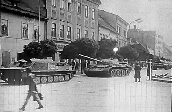 Přeběhl jsem k tehdejší Lorenzově vinárně, a tam jsem uviděl balistické střely země-země. To snad ani nebylo možné.