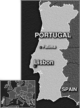 FATIMA je městečko v Portugalsku, má asi 10 000 obyvatel. Cova da Iria vytváří přirozený amfiteátr s průměrem přibližně 500 m. Fatimu navštěvuje denně množství poutníků.