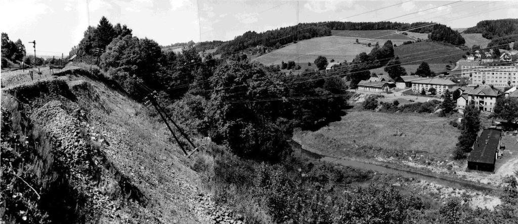 opatření, směřující k zabezpečení provozu na trati. K první aktivaci sesuvu došlo 2.1.1975.