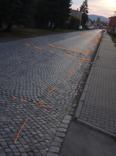 3.2.3. Drahotuše Označení komunikace: Hranická Ulice Lokalizace: Obec Hranice IV - Drahotuše Okres: Přerov Vedení nivelety: V úrovni terénu (v obci) Geologické podmínky: Regionálně sprašové hlíny,