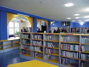 Rok 2010 v knihovnách Královéhradeckého kraje Síť veřejných knihoven je několik let téměř stabilní (spíše s tendencí úbytku knihovnických pracovišť).