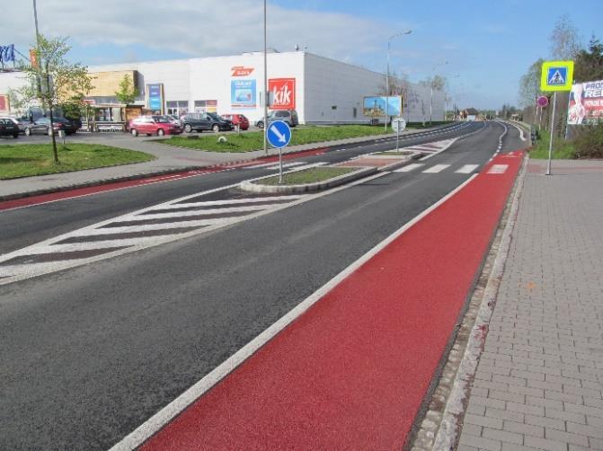 Vyhrazené jízdní pruhy, ul. Prodloužená Mezi výrazné opatření za rok 2014 řadíme: Stezka pro chodce a cyklisty, ul.