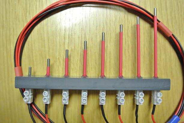 Po ukončení experimentu, který trval cca 23 dní, byly z jednotlivých úrovní (v blízkosti měřicí elektrody) odebrány vzorky zeminy a pomocí gravimetrické metody stanoveny okamžité vlhkosti.