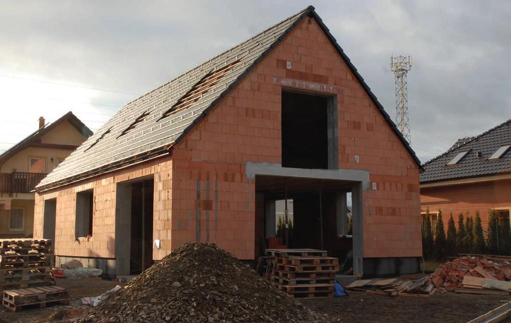 PASIVNÍ DŮM ROKU 2015 VRANÉ NAD VLTAVOU DŮLEŽITÉ BODY STAVBY Skladba konstrukce: Jednovrstvá zděná konstrukce bez dodatečného zateplení Použitý materiál HELUZ
