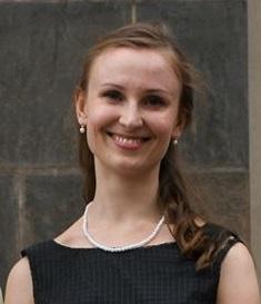 LONG-TIMESCALE DYNAMICS IN HYDROGEN-BONDED CLUSTERS: STUDY OF VIBRATIONALLY EXCITED (HBr) n CLUSTERS Ing. Kateřina Grygoryeva Doc. Mgr. Michal Fárník, Ph.D., DSc.
