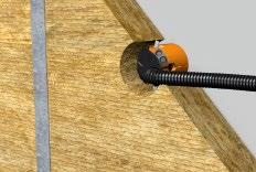 Instalace dle IEC: Norma vyžaduje pro všechny způsoby instalace samozhášivé trubky kromě pokládky do betonu.