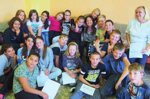 První vyučovací hodinu proběhlo slavnostní zahájení na ulici Závodní 822. Uvítat je přišli kromě třídní paní učitelky Mgr.