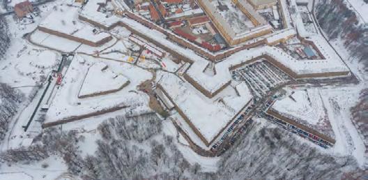 o projektu GLADIATOR RACE & PEVNOST JOSEFOV Už třetím rokem vás vítáme v pevnostním městě Josefov. Podle mnohých z Vás se jedná o nejzajímavější lokalitu na překážkový běh.
