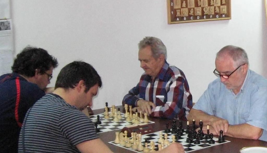 Oddílové turnaje 25.9.2015 Zahájení sezóny Šachová ročenka ŠO Kunovice 2015/2016 Na tradičním blicáku na úvod sezóny se sešla osmička hráčů.
