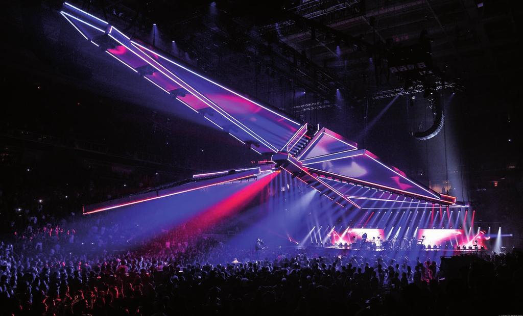 výsledky řezání. To vše při nízké spotřebě plynu. TruLaser 3030 je vybaven optimálním standby-modem, který redukuje výkon laseru během vedlejších časů na minimum, čímž šetří energii.