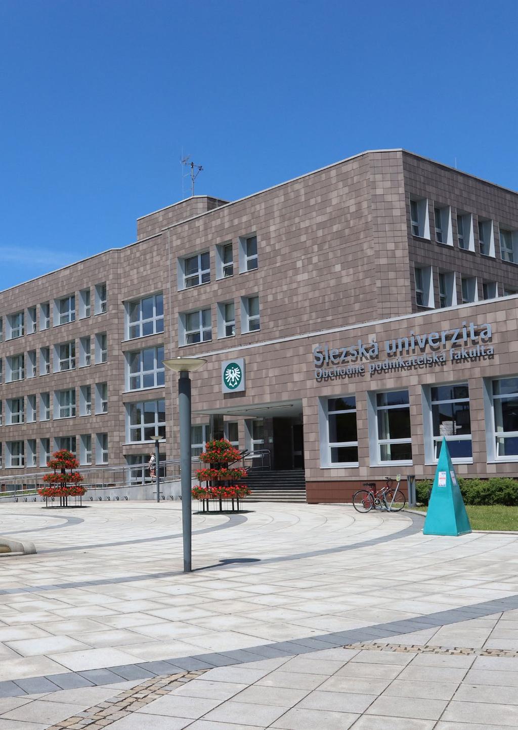 4 Výroční zpráva 2017 Slezská univerzita v