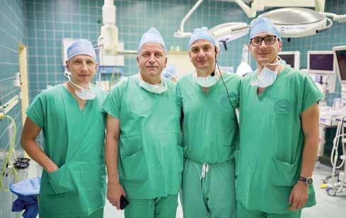 16 chirurgie bez něj operace jeví jako snazší. Později se ovšem využití této techniky velmi vyplatí, vysvětluje dr. Sákra a dodává: Je to jako stavět loď v láhvi.