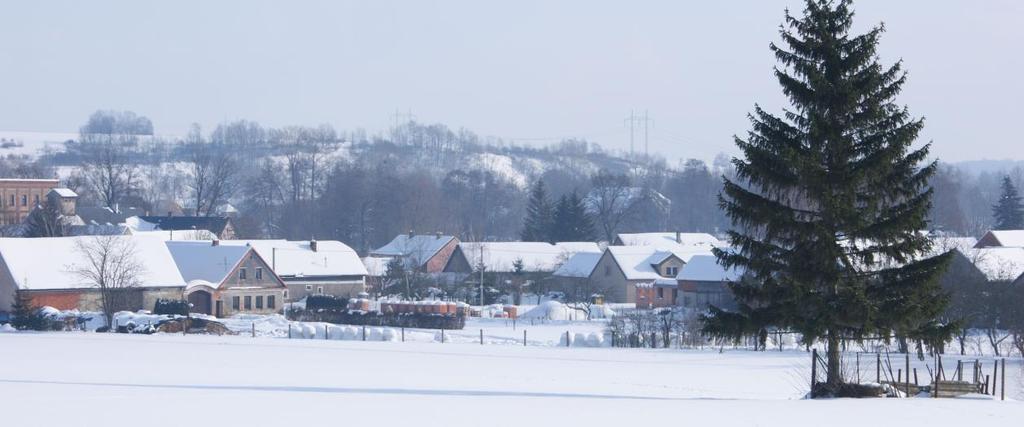 128 mm. Závěr roku byl na srážky chudý. Dnů, kdy zapršelo nebo slabě sněžilo, bylo v roce 2013 celkem 176, s úhrnem 10 mm a více za 24 hodin bylo 20 a ve třech dnech napršelo za den více než 30 mm.