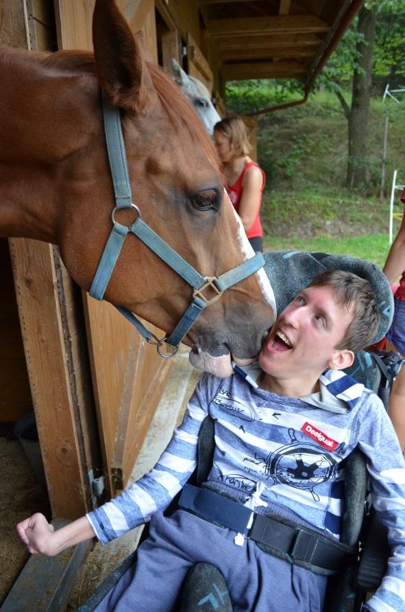 Uživatelé hodnotili službu velmi kladně: Se službou jsem velice spokojená, poznala jsem nové tváře, cvičení je úžasné, procvičujeme tělo, paměť i duši.