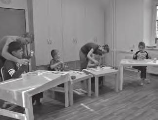 Terapeutický přístup s využitím vizualizace a struktury respektuje specifika a zvláštnosti predikované poruchou autistického spektra.