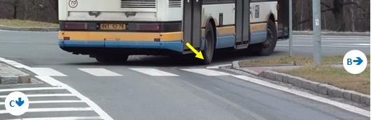 Obr.8: Jízda autobusu v potřebné vzdálenosti od obrubníku Obr.