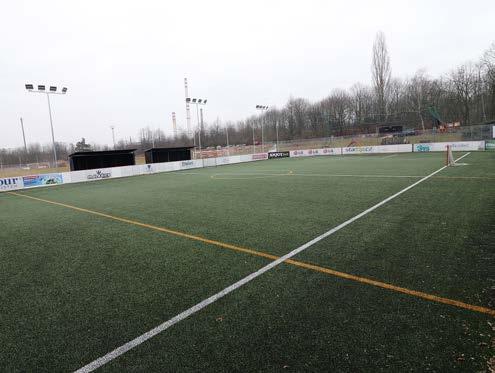 Po roce a půl dřiny a mraků investovaných peněz, z nichž valná část šla z kapes vedení, už snesl areál i samotné hřiště přísnější měřítko. A vedení ho vypiplává dál.