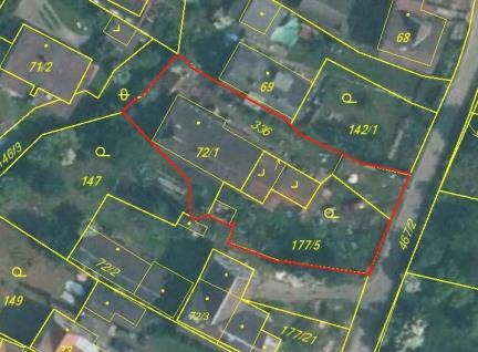 konstrukce jsou pravděpodobně v suterénu klenbové, ostatní jsou převážně dřevěné trámové, konstrukce krovu je dřevěná sedlová, krytina